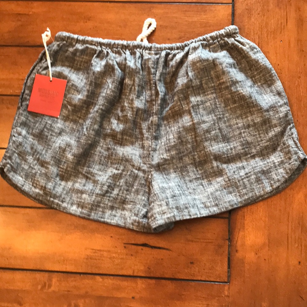 Shorts - Picture 4 of 4